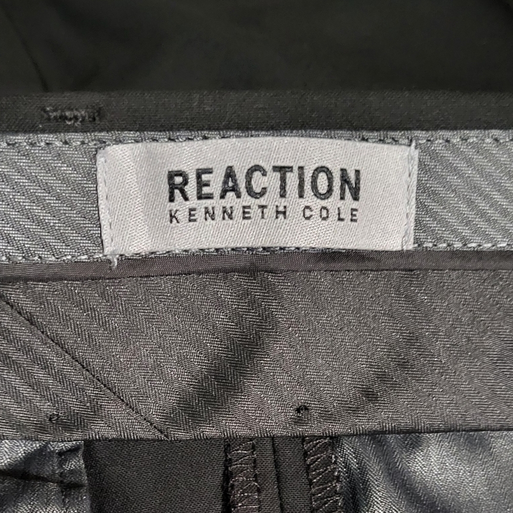 Reaction Kenneth Cole Men's NWT Black Slim Fit Pleated Dress Pants Sz 34W x 32L - Picture 3 of 12